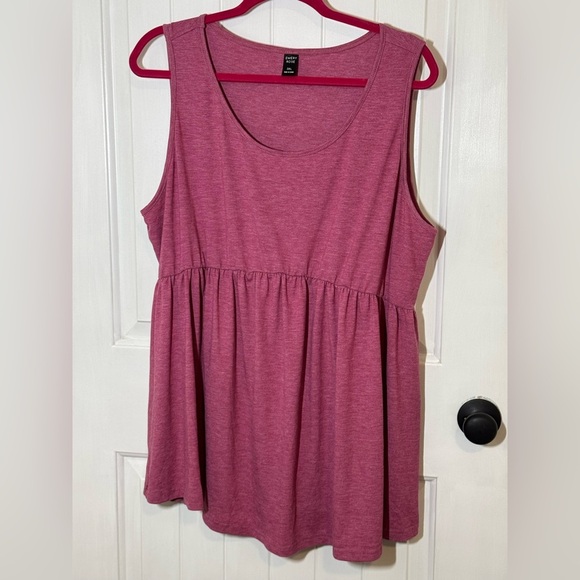 Emery Rose Casual Tank - Picture 2 of 8